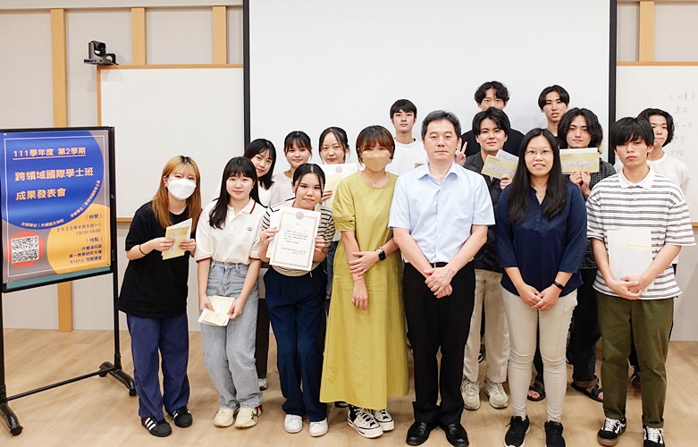 圖片標題:頒獎照片2