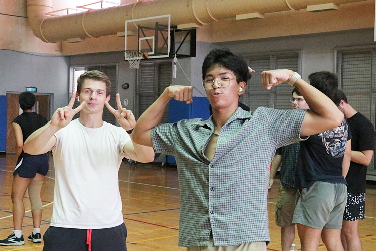 圖片標題:08活力十足的美軍團成員們