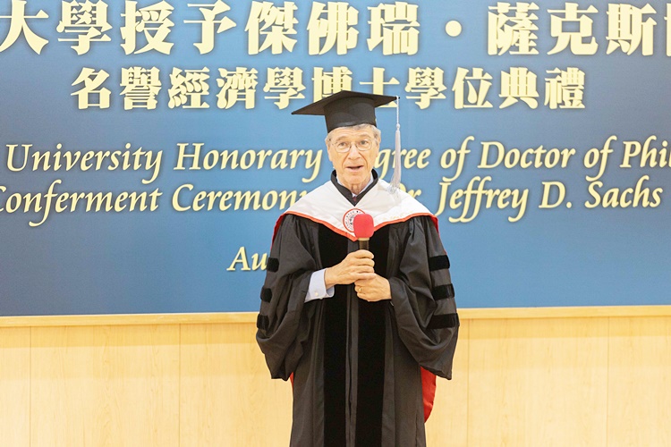 圖片標題:圖二、傑佛瑞 薩克斯博士演講 