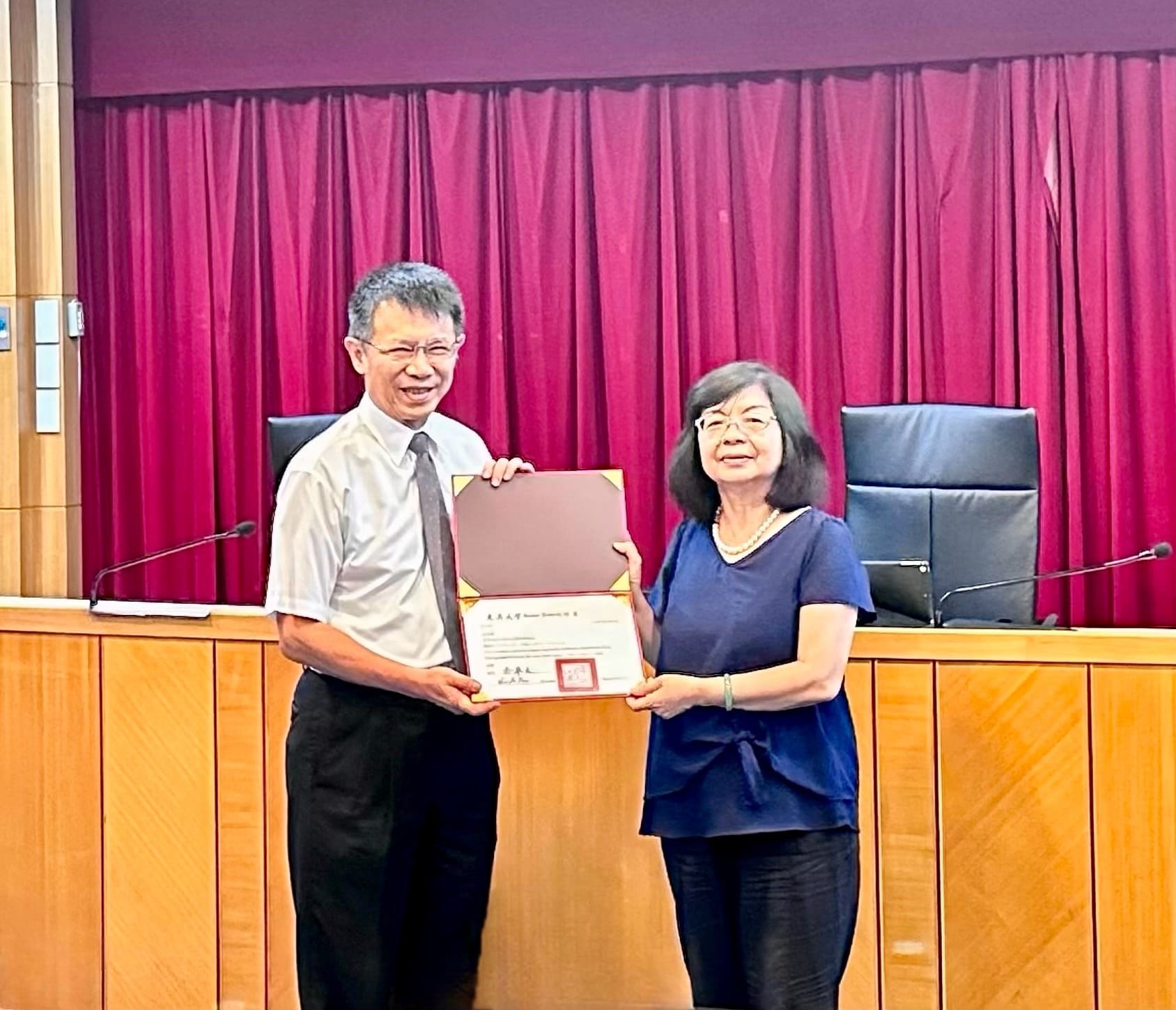 圖片標題:1.112特聘教授-政治系黃秀端老師