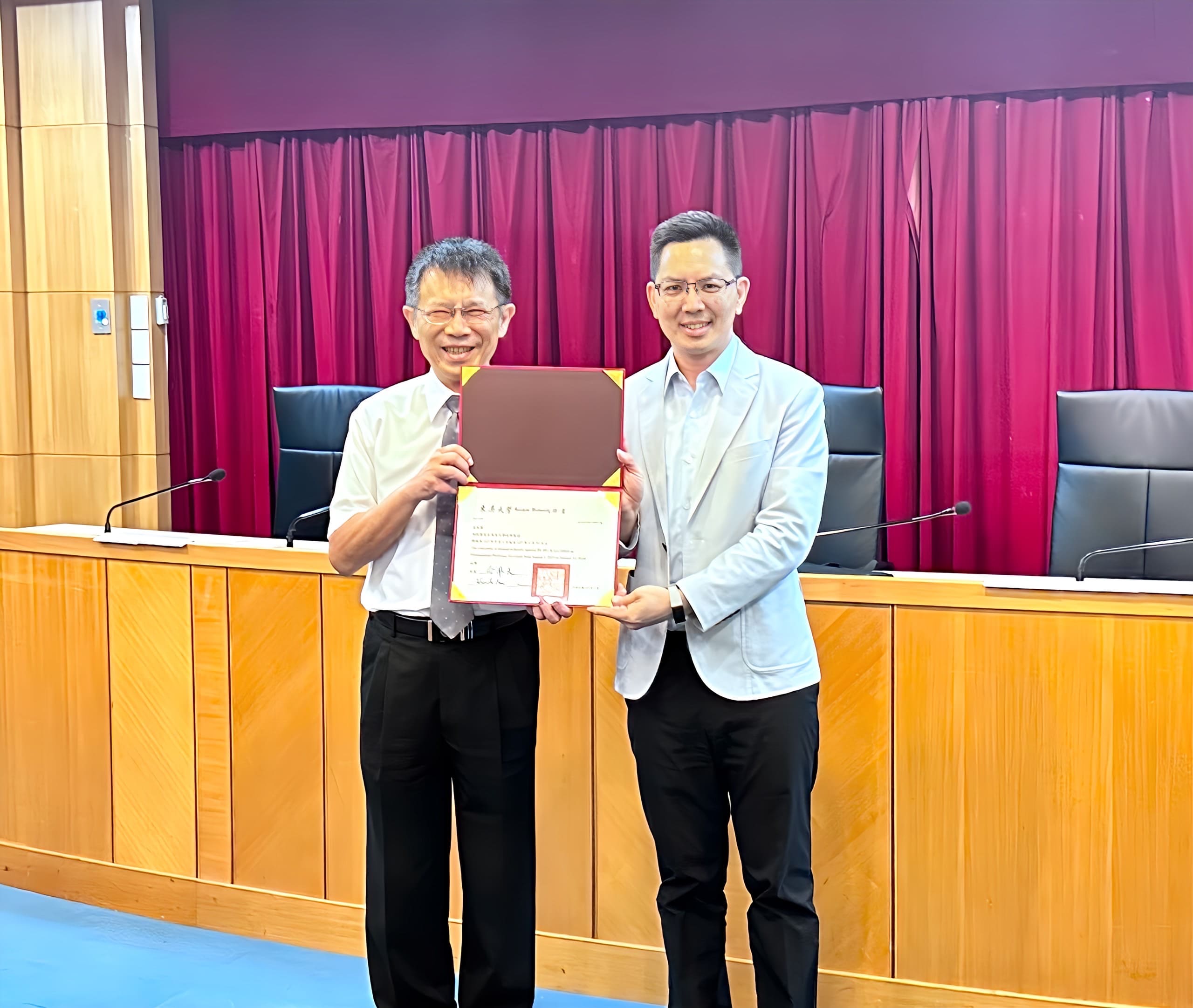 圖片標題:6.112特聘教授-企管系胡凱傑老師