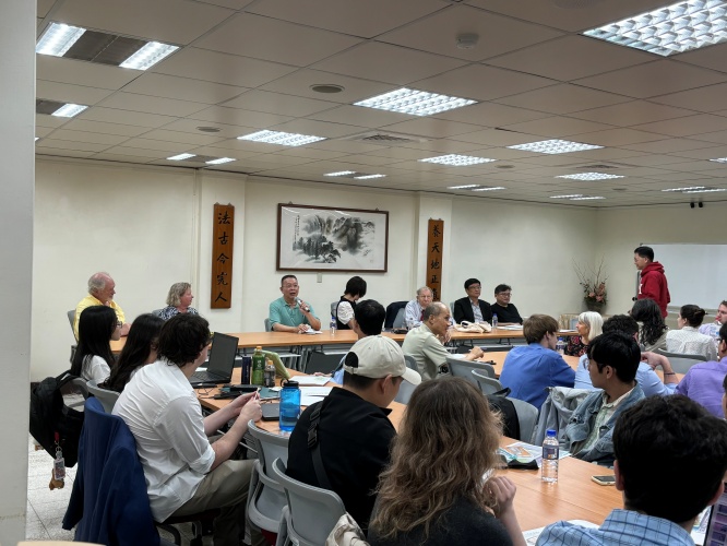 圖片標題:院長致詞-2024 WPI台灣IQP期末發表會。