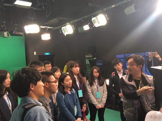 圖片標題:圖三： 啟男導播的詳細解說