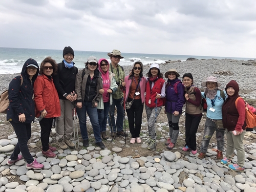 圖片標題:08阿朗壹古道淨灘，隨手愛地球