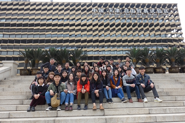 圖片標題:圖六 參訪天津濱海商務區