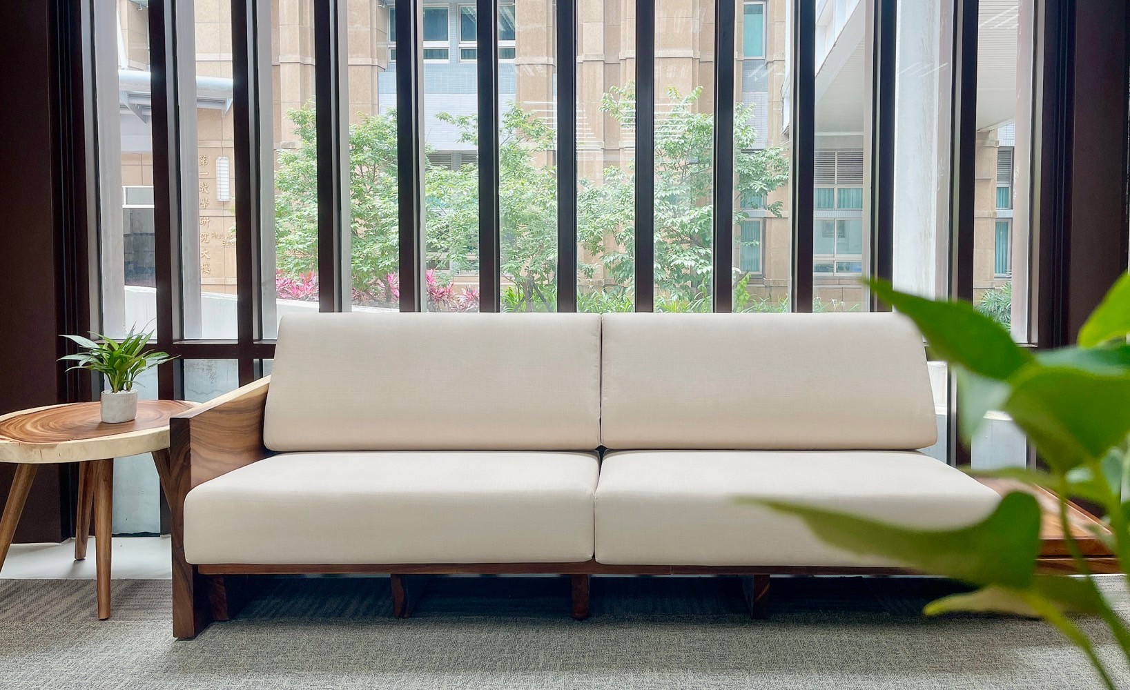 圖片標題:圖二_3樓檢索區一角