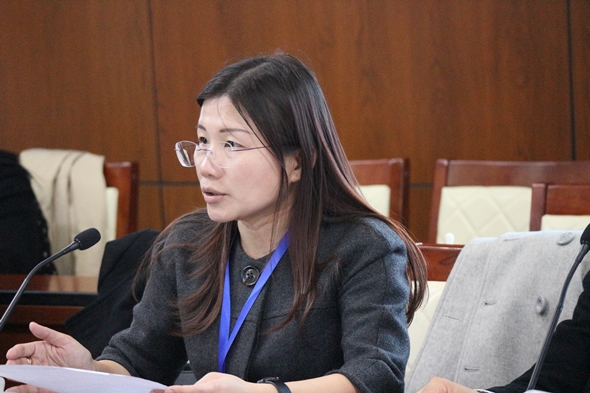 圖片標題:08黃心怡老師擔任主持人