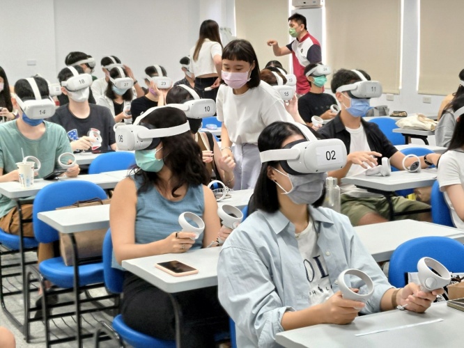 圖片標題:batch_東吳大學通識中心聯手驊訊電子開設全校性選修課程「元宇宙設備入門技巧與應用」