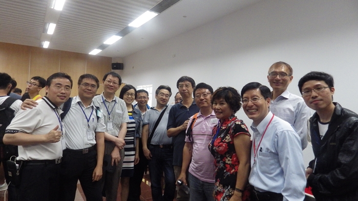 圖片標題:圖七：77級同學的合影