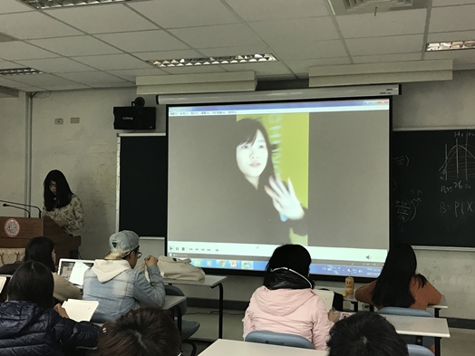 圖片標題:04錄製影片介紹韓國宿舍