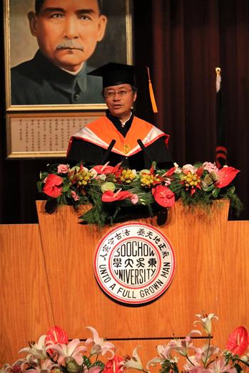 圖片標題:07東吳大學巨量資料管理學院院長張善政致詞勉勵畢業同學 (Copy)