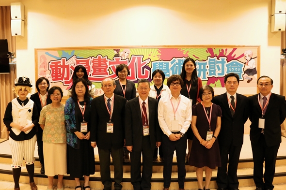 圖片標題:講師與coser合照