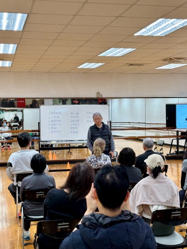 圖片標題:batch_附圖二、法律系65級成亮校友宣揚「第三家庭」理念