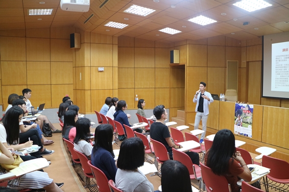 圖片標題:04苗啟誠是最親近大眾的阿根廷旅遊大使。