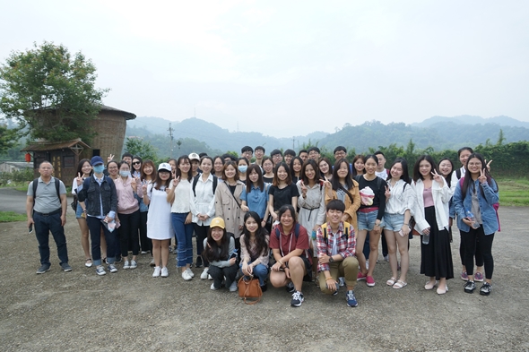 圖片標題:01南埔番薯伯農莊合影