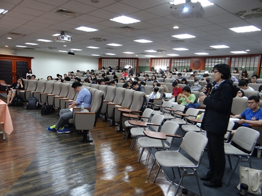 圖片標題:06與會嘉賓參與討論