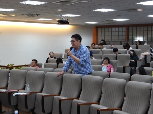 圖片標題:07與會嘉賓參與討論