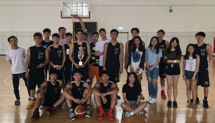 圖片標題:02東吳企管男籃在第25屆北企盃榮獲亞軍