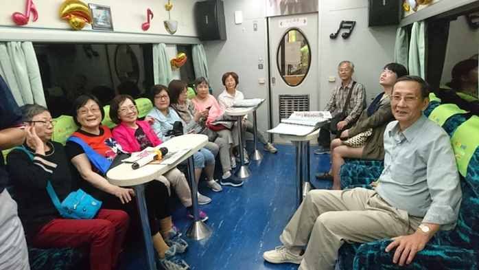 圖片標題:03日61級同學會08