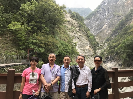 圖片標題:03日61級同學會10