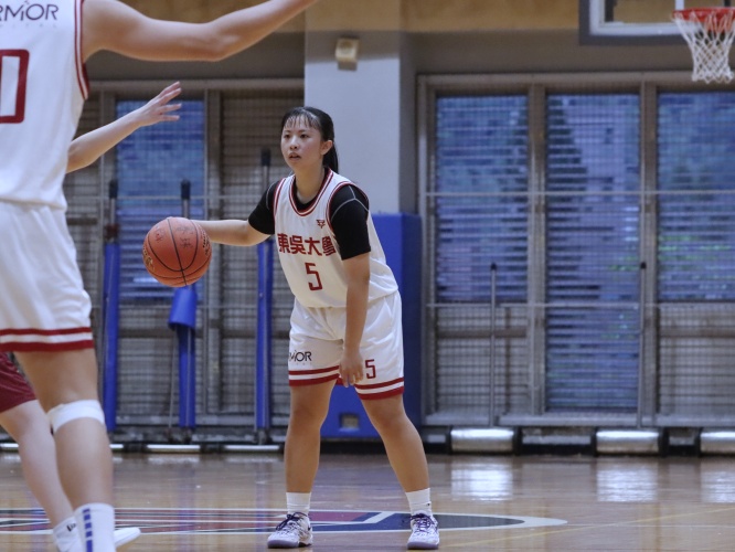 圖片標題:batch_圖四：球員在比賽中奮戰。_0