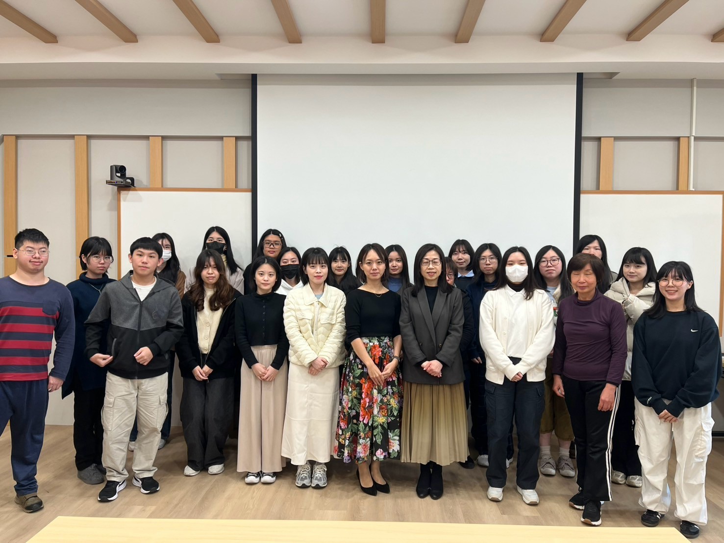 圖片標題:LINE_ALBUM_20250319特別演講會_250319_3