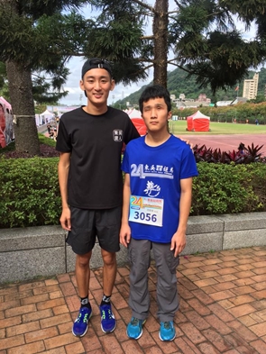 圖片標題:柏鴻與陪跑員_n