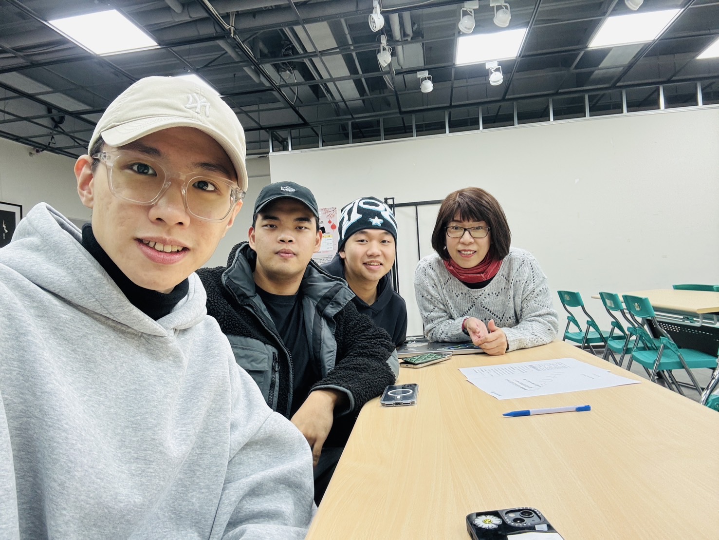 圖片標題:4_Braincellstudio團隊與創創老師合影