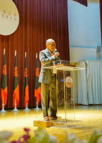 圖片標題:batch_圖三：謝子仁榮譽董事長致詞