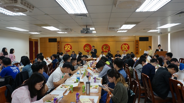 圖片標題:03餐敘現場座無虛席