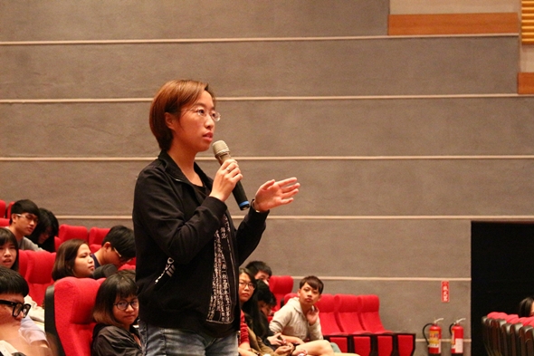 圖片標題:04-提問同學(1)