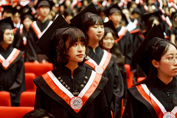 圖片標題:batch_圖二、東吳大學畢業典禮這個周末登場_0