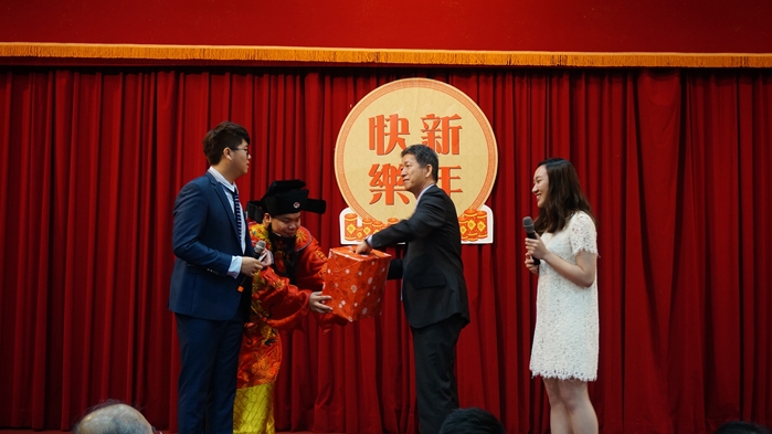 圖片標題:04 畢祖安司長抽出幸運大獎