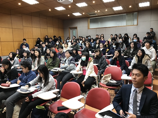 圖片標題:01 座無虛席的分享會