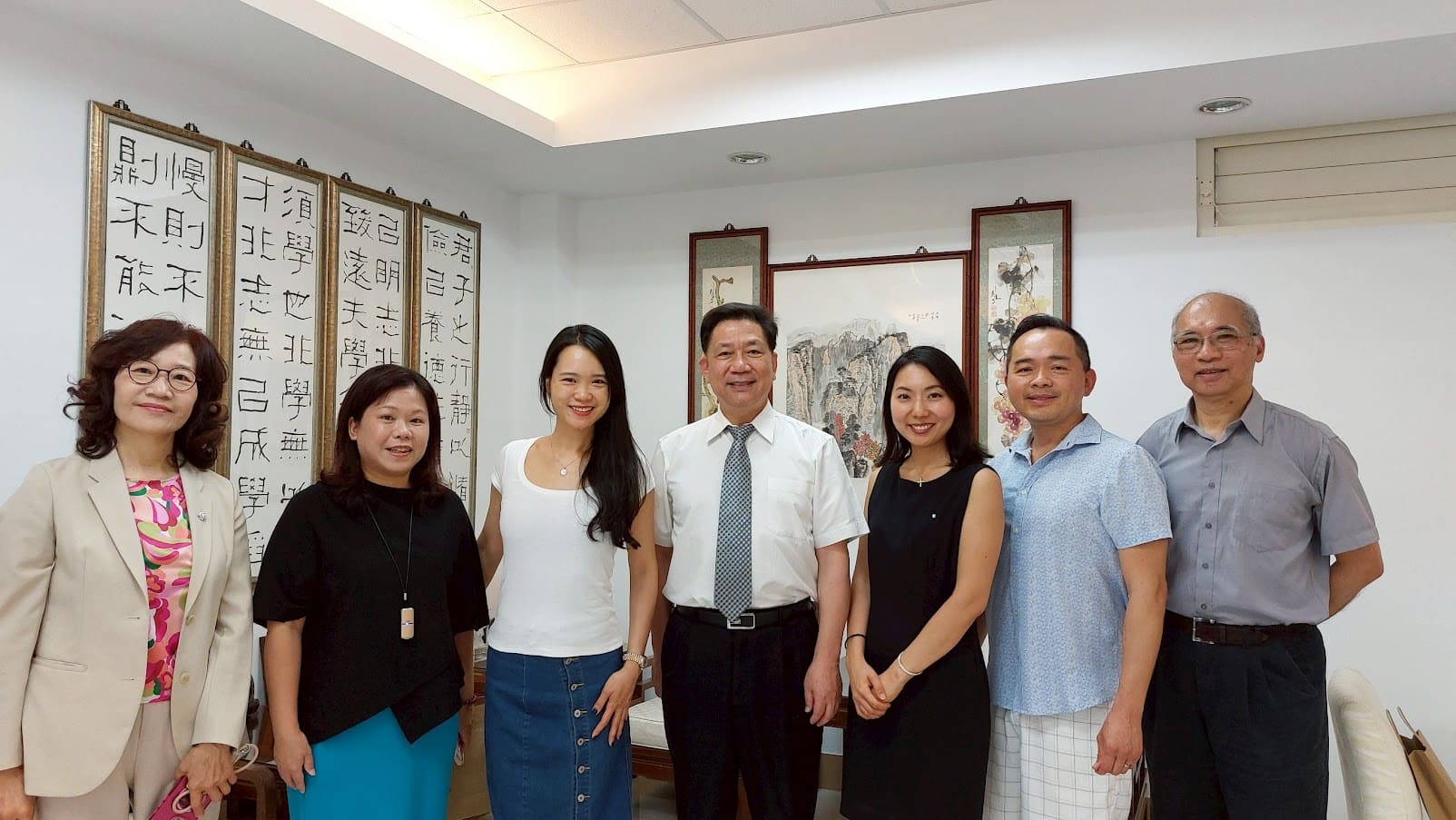 圖片標題:2025.06.02 美國查普曼大學及要塞軍校帶隊老師與校長合照