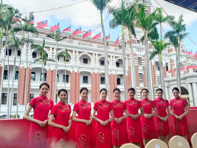 圖片標題:圖六、親善大使團擔任國慶禮賓工作。