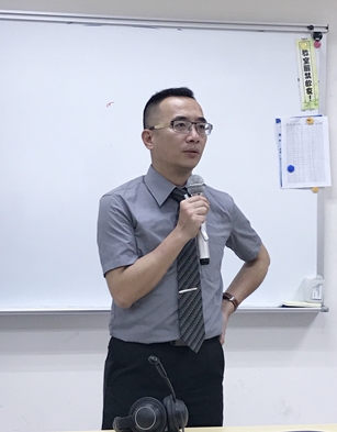 圖片標題:01 鄞伊韋學長進行演講