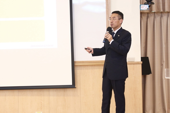 圖片標題:06 富澤薰總經理演講