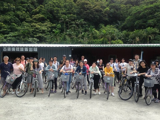 圖片標題:02 騎單車合影