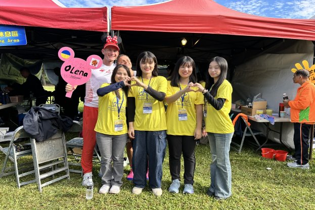 圖片標題:2025東吳國際超馬志工9