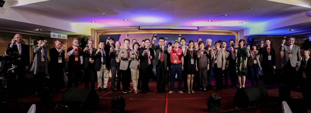 圖片標題:5大合照