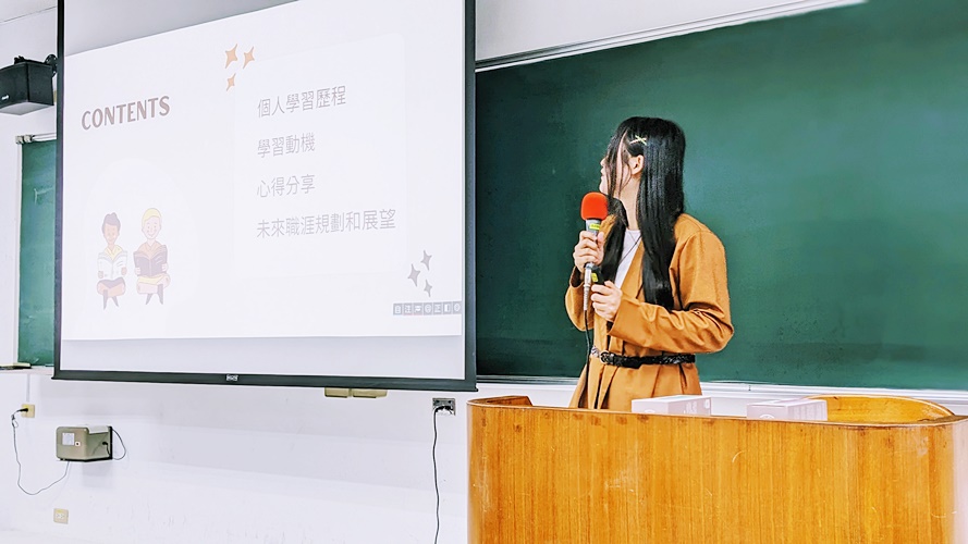 圖片標題:圖三：柯宜伶同學分享修讀實用韓國語文的經驗.jpg