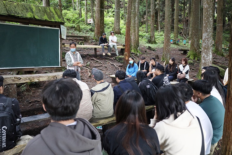 圖片標題:7.新光國小森林教室相見歡.JPG